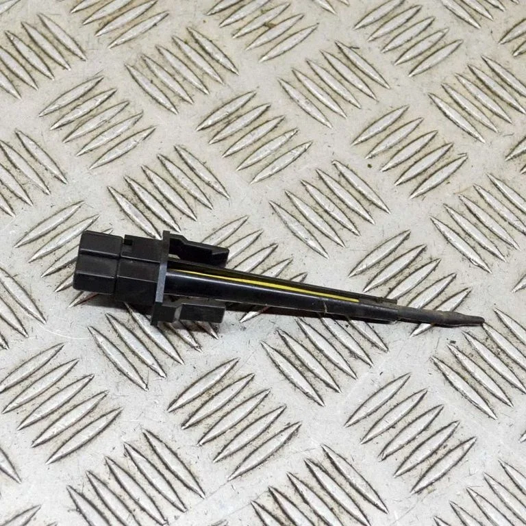 Oil temperature sensor
