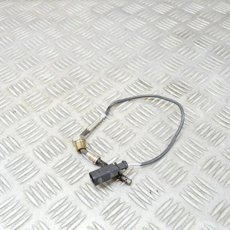 Oil temperature sensor 4M0906088AD