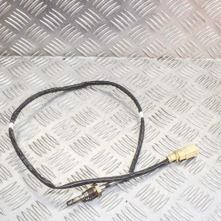 Oil temperature sensor – Audi Q5 SQ5 8R (2008-2017)