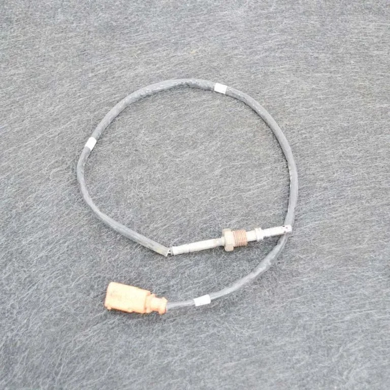 Oil temperature sensor – Volkswagen Golf Plus (2005-2013)