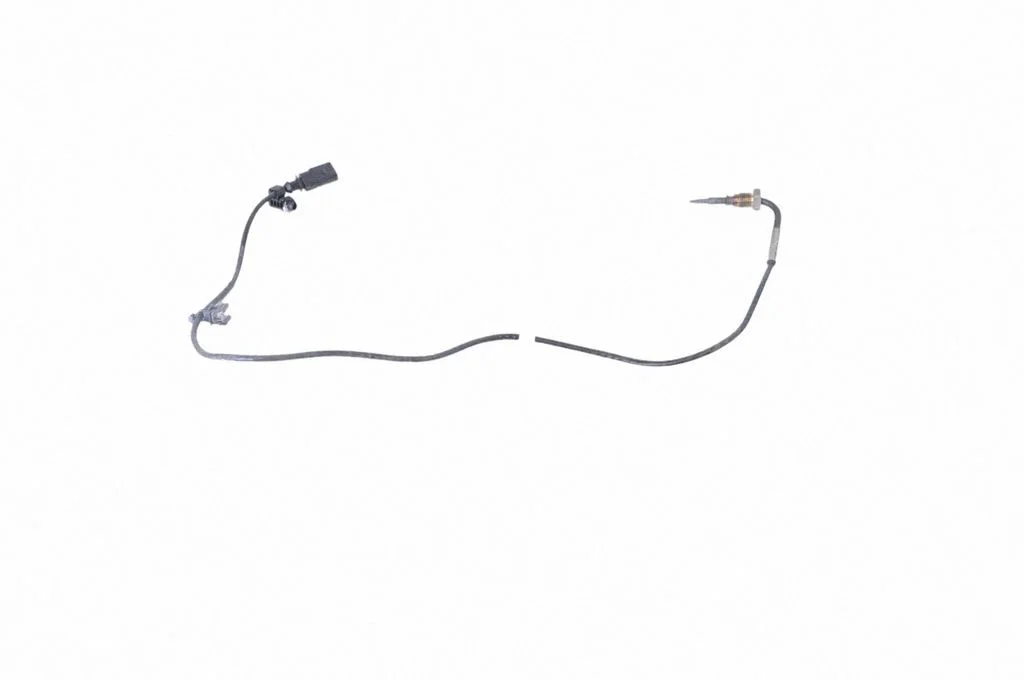 Oil temperature sensor 05L906088BN
