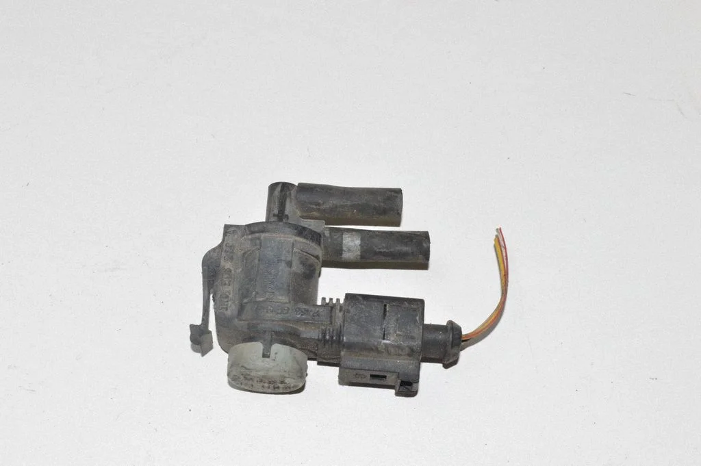 Oil temperature sensor – Audi A4 Allroad B8 (2008-2016)