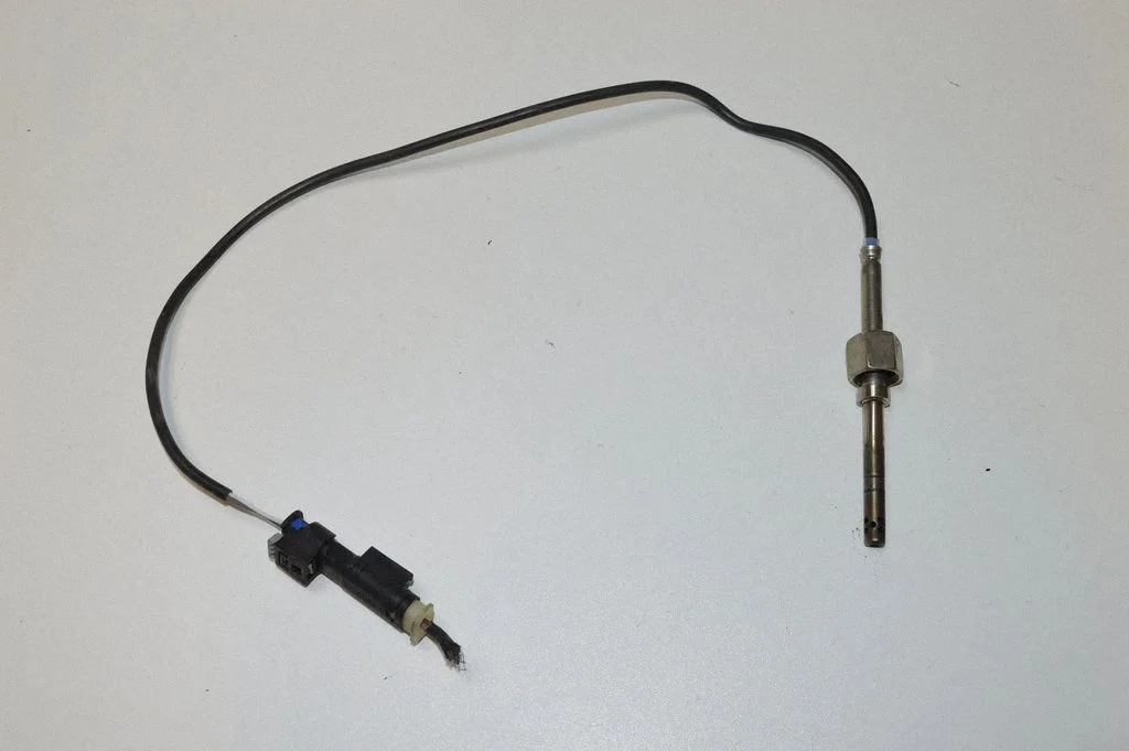 Oil temperature sensor – Mercedes-Benz E-Class W212 (2009-2016)