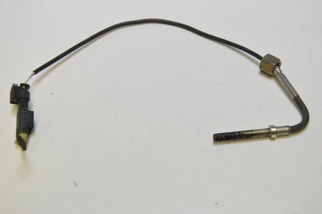 Oil temperature sensor – Mercedes-Benz Sprinter W906 (2006-2018)