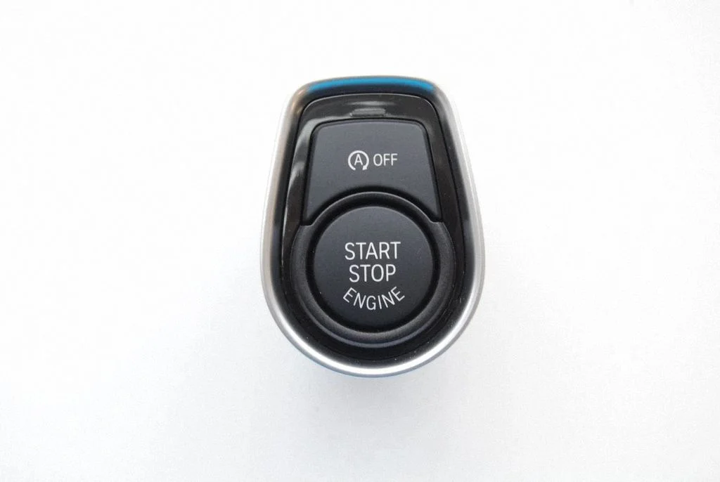 Przycisk start/stop silnika – BMW Seria 2 F22 F23 (2013-2017)