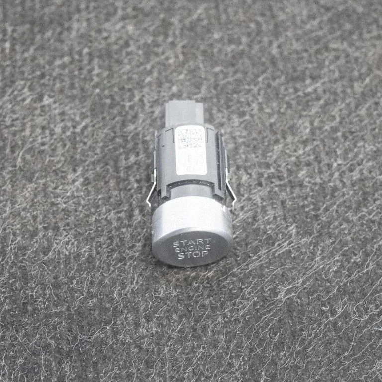 Motora iedarbināšanas poga (slēdzis) 8W2905217