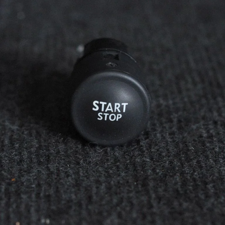 Engine start stop button switch – Renault Megane III (2009-2016)