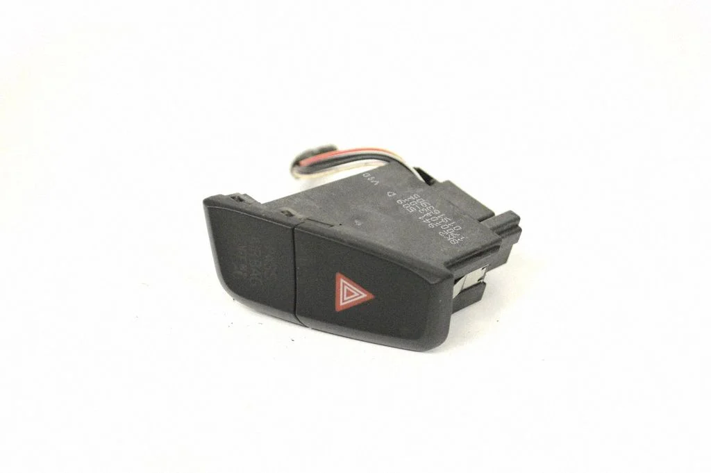 Avārijas gaismu slēdzis 8K2941509D