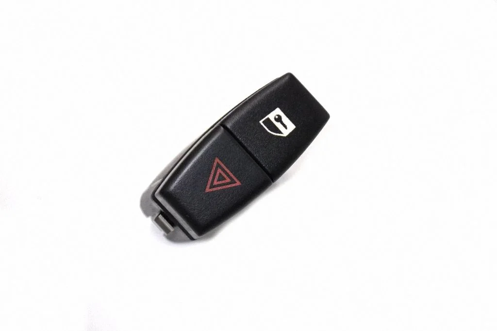 Hazard light switch – BMW 5 Series E60 E61 (2004-2010)