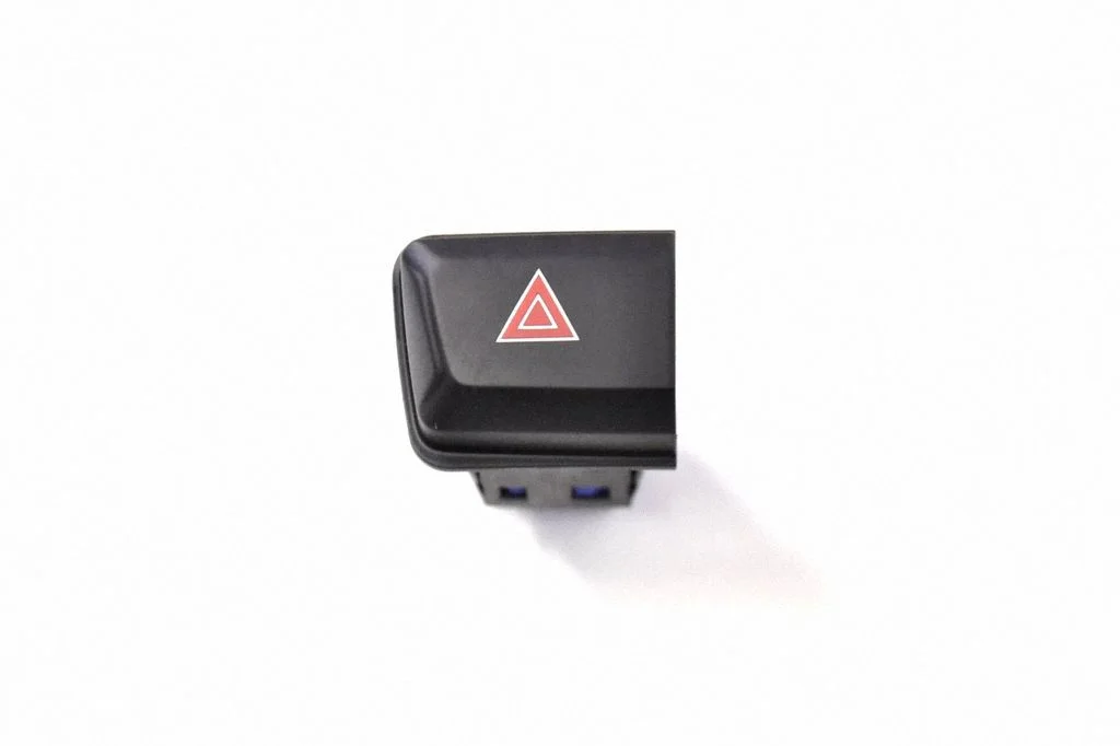 Hazard light switch 9675091620