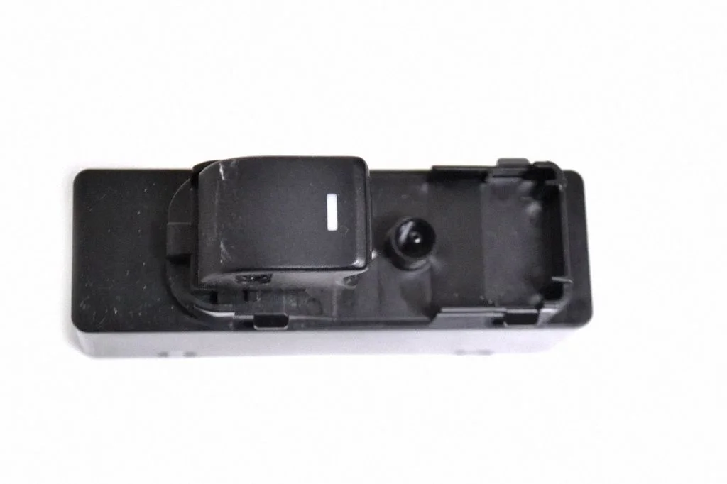 Elektrisko logu slēdzis KA1H66970