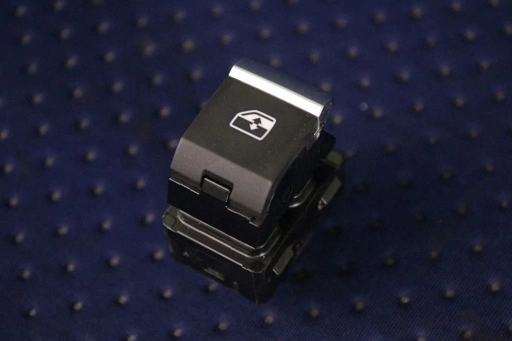 Electric window control switch 4M0959855