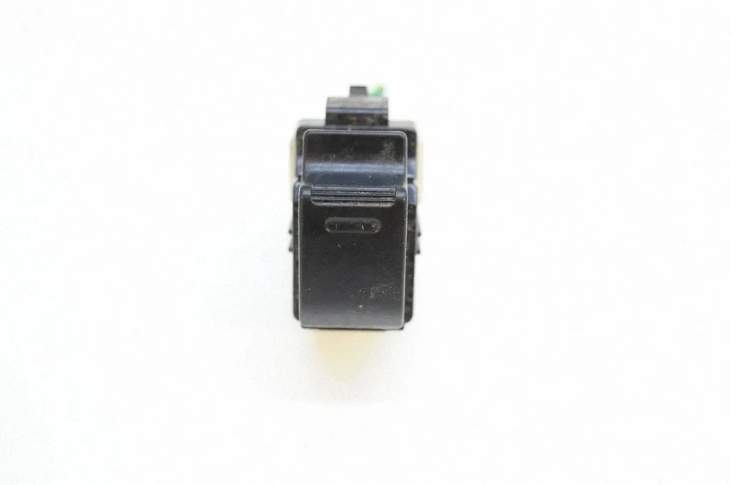 Electric window control switch – rear right