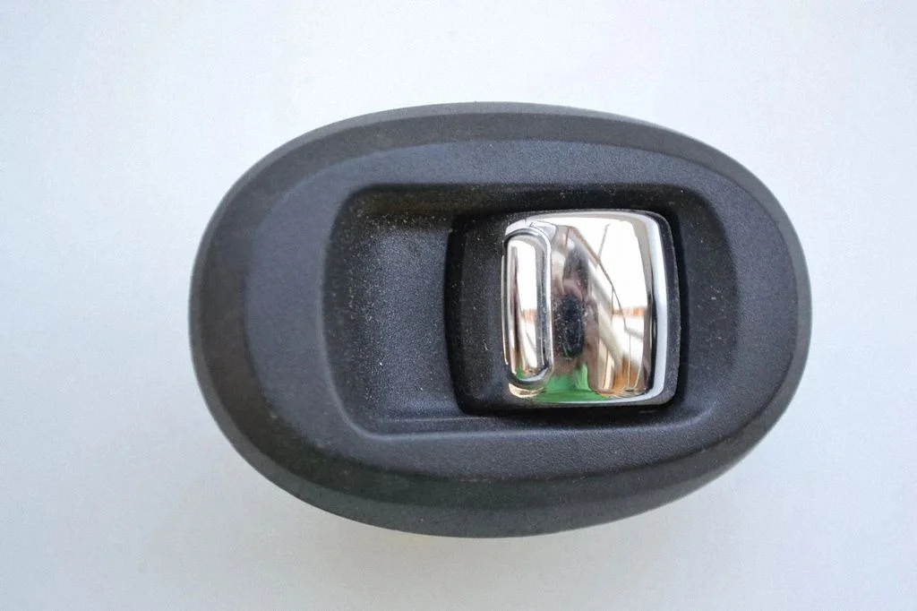 Electric window control switch – Mini Cooper Countryman R60 (2011-2016)