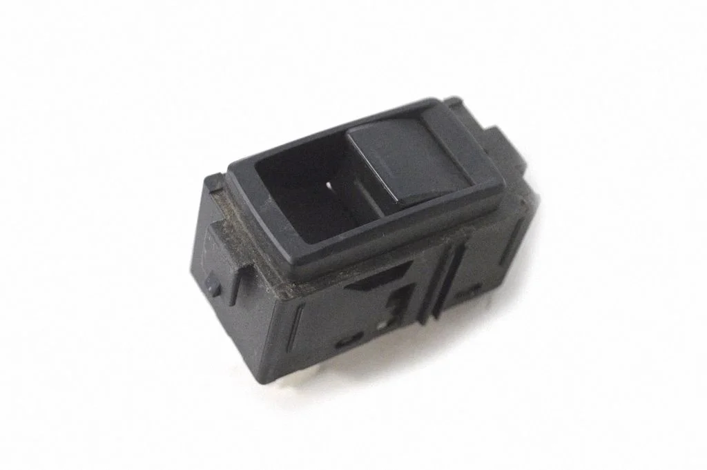 Elektrisko logu slēdzis 1292E38