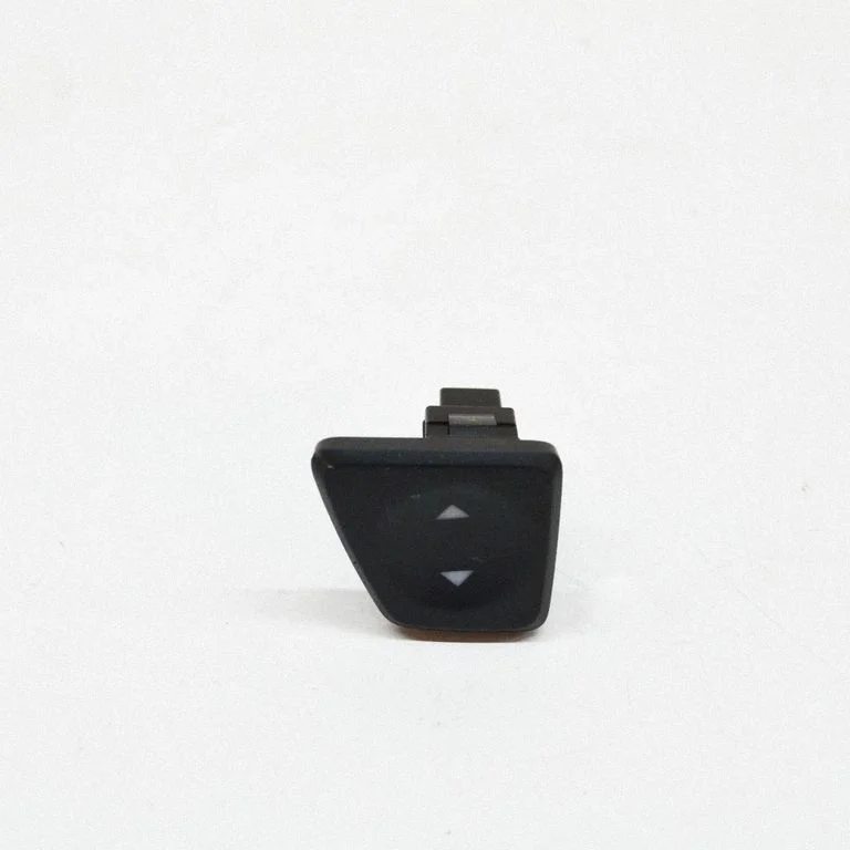 Elektrisko logu slēdzis E30499