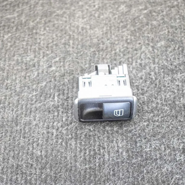 Elektrisko logu slēdzis A2049057601
