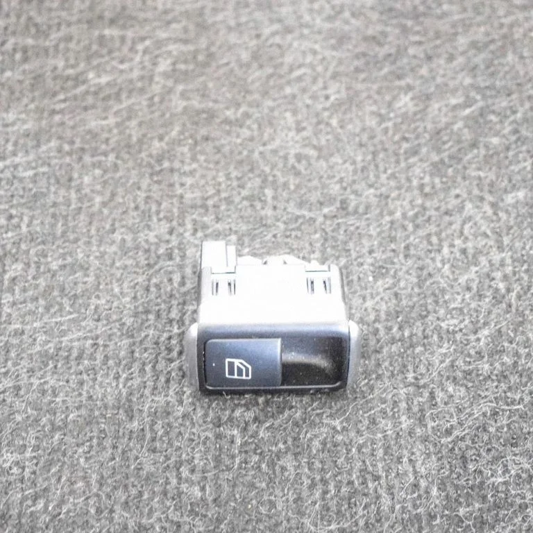 Elektrisko logu slēdzis A2049057601