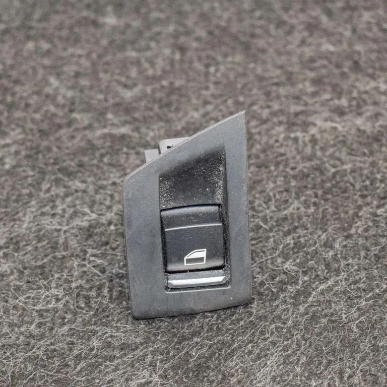 Przełącznik szyb elektrycznych 92419499183547