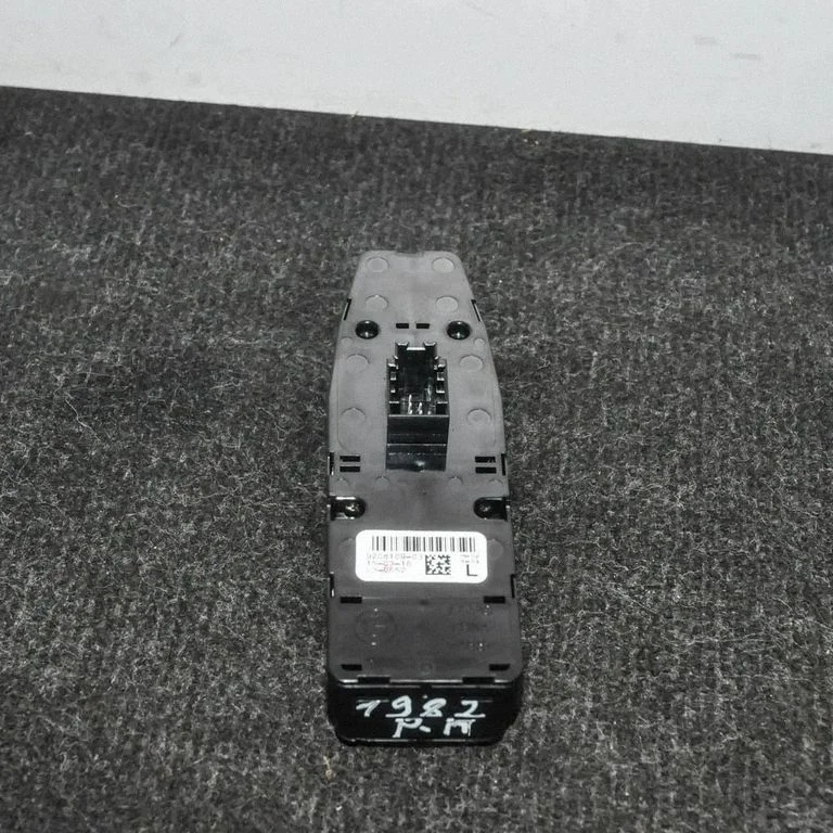 Electric window control switch – BMW 2 Series F45 (2014-2021)