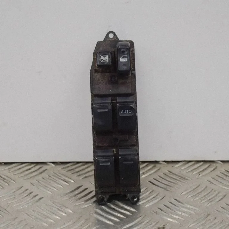 Elektrisko logu slēdzis 8482047011