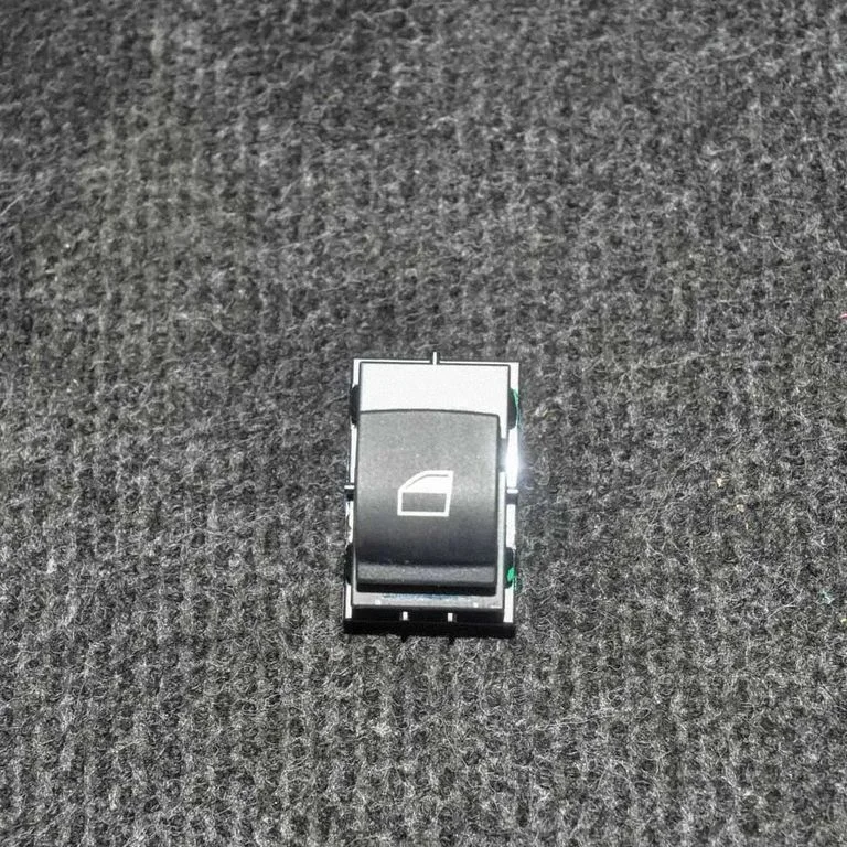Przełącznik szyb elektrycznych – BMW Seria 6 F12 F13 (2010-2018)