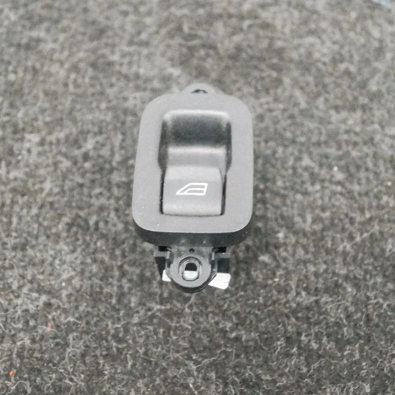 Electric window control switch – Volvo V50 (2008-2012)