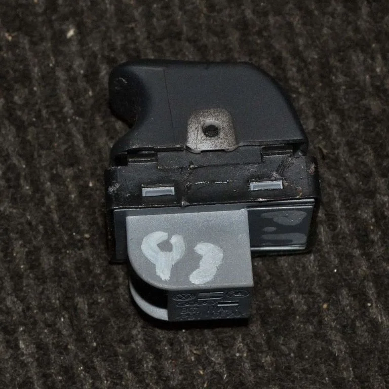 Elektrisko logu slēdzis – Audi Q3 8U (2011-2016)