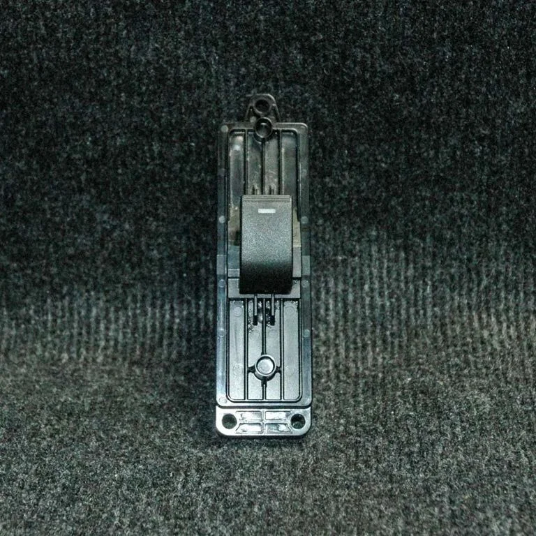 Electric window control switch – Mazda 6 (2008-2013)