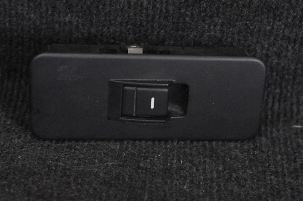 Elektrisko logu slēdzis – Land Rover Range Rover Sport L320 (2005-2013)