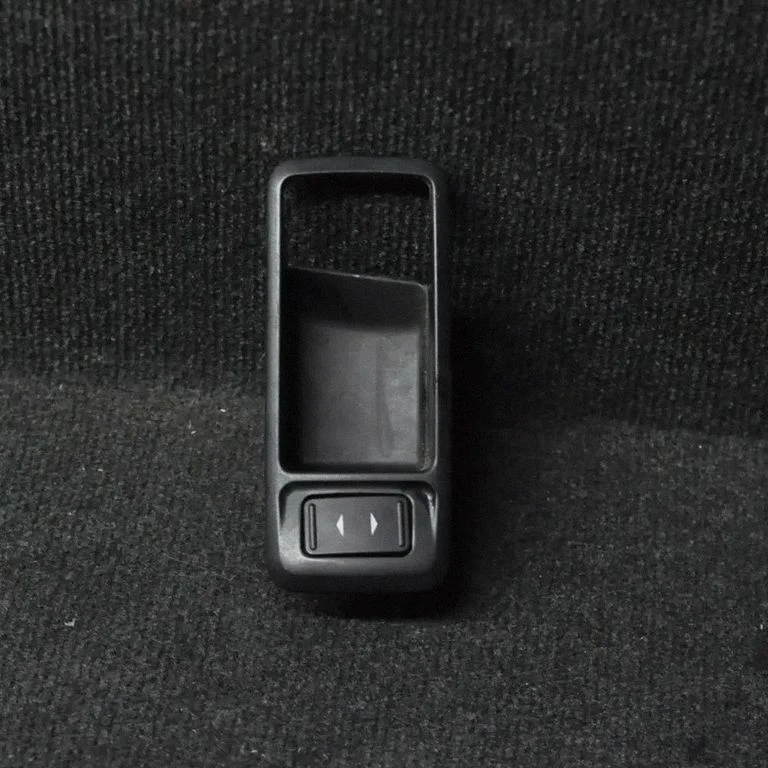 Electric window control switch – Ford Focus C-MAX (2003-2010)