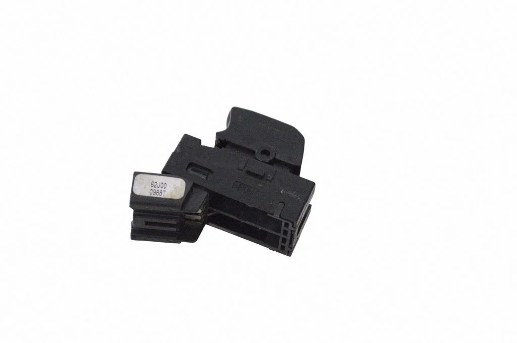 Electric window control switch 62J000988T