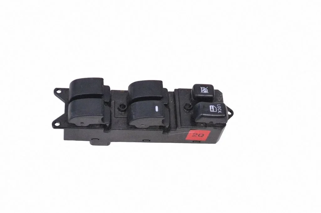 Electric window control switch – Mitsubishi Outlander (2007-2012)