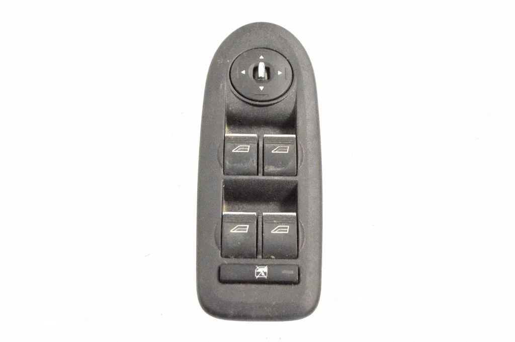 Electric window control switch 8M5T14A132AC