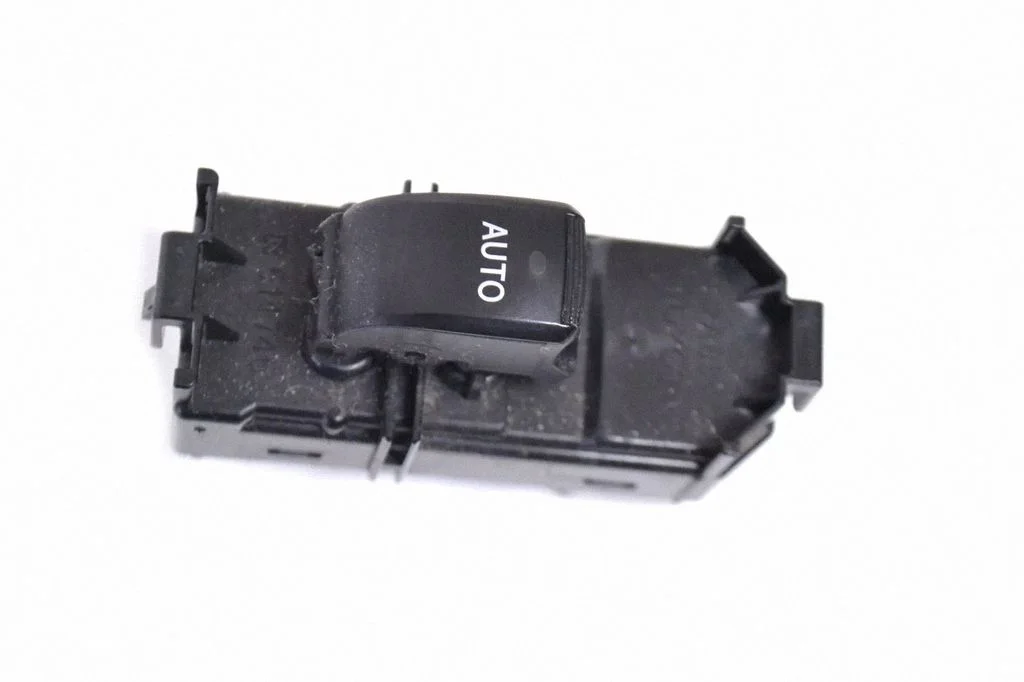 Elektrisko logu slēdzis 8403048070