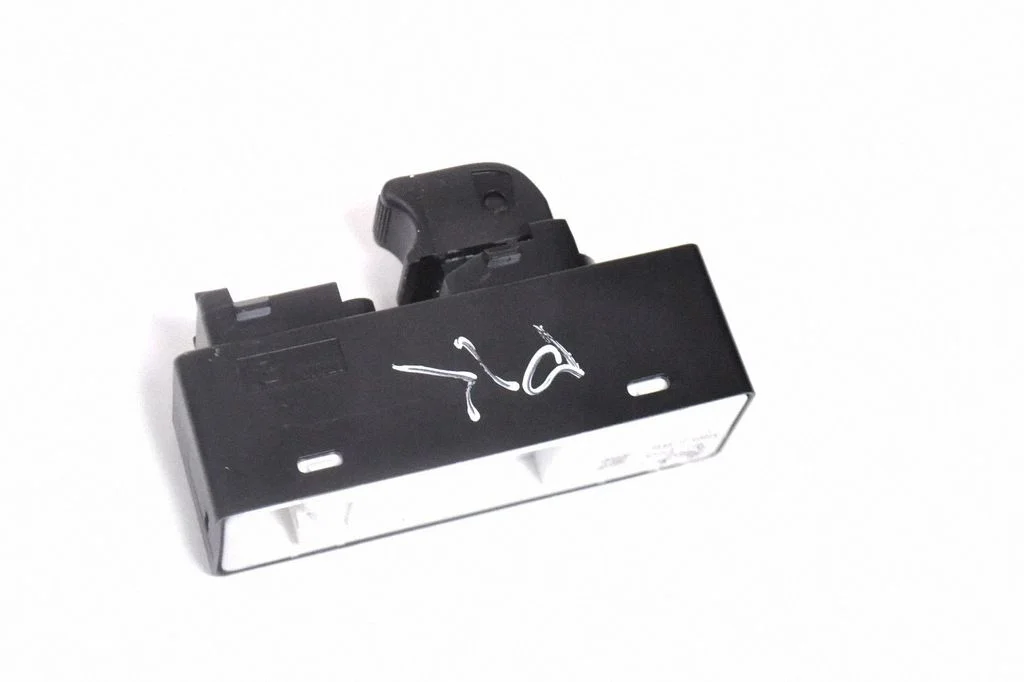 Elektrisko logu slēdzis KD4566370