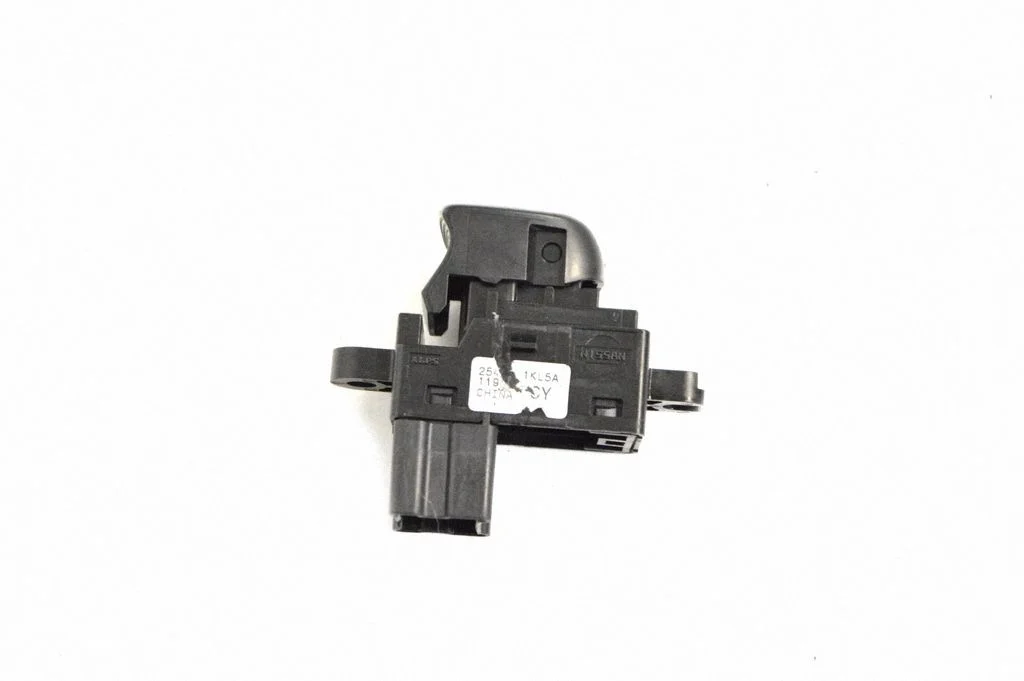 Electric window control switch – rear left