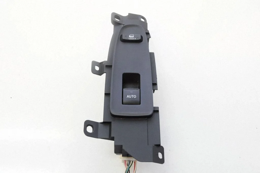 Elektrisko logu slēdzis 8403030110
