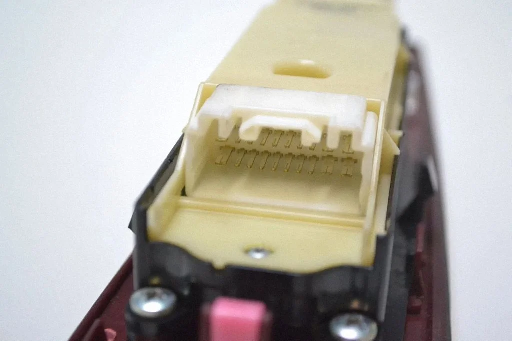 Electric window control switch – Lexus IS 220D-250-350 (2006-2013)
