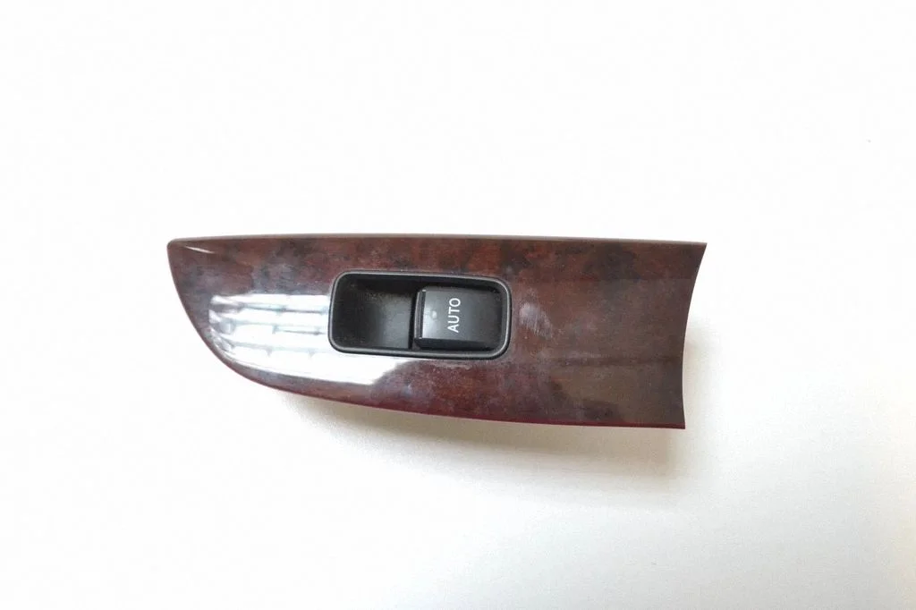 Electric window control switch – Lexus IS 220D-250-350 (2006-2013)