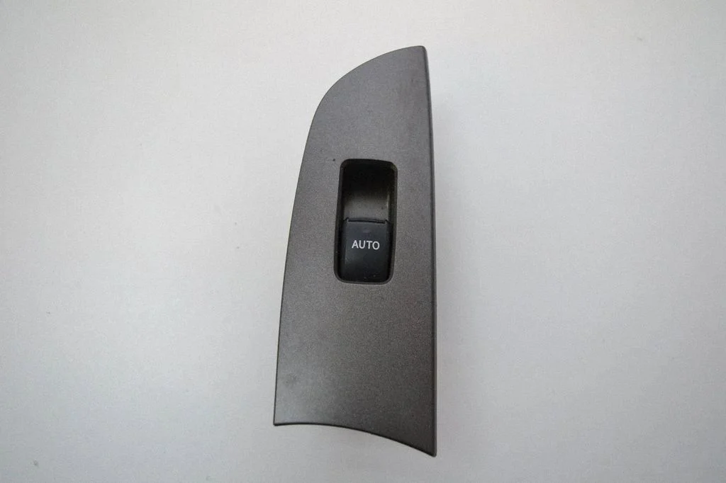 Electric window control switch – Lexus IS 220D-250-350 (2006-2013)