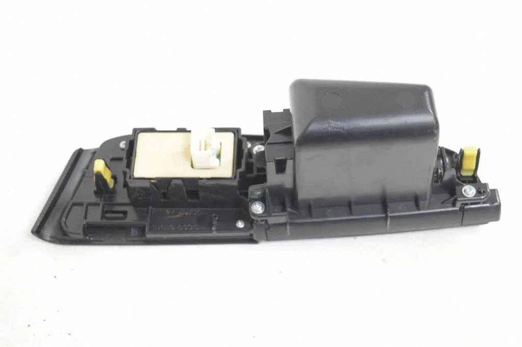Elektrisko logu slēdzis 1B1A9003G