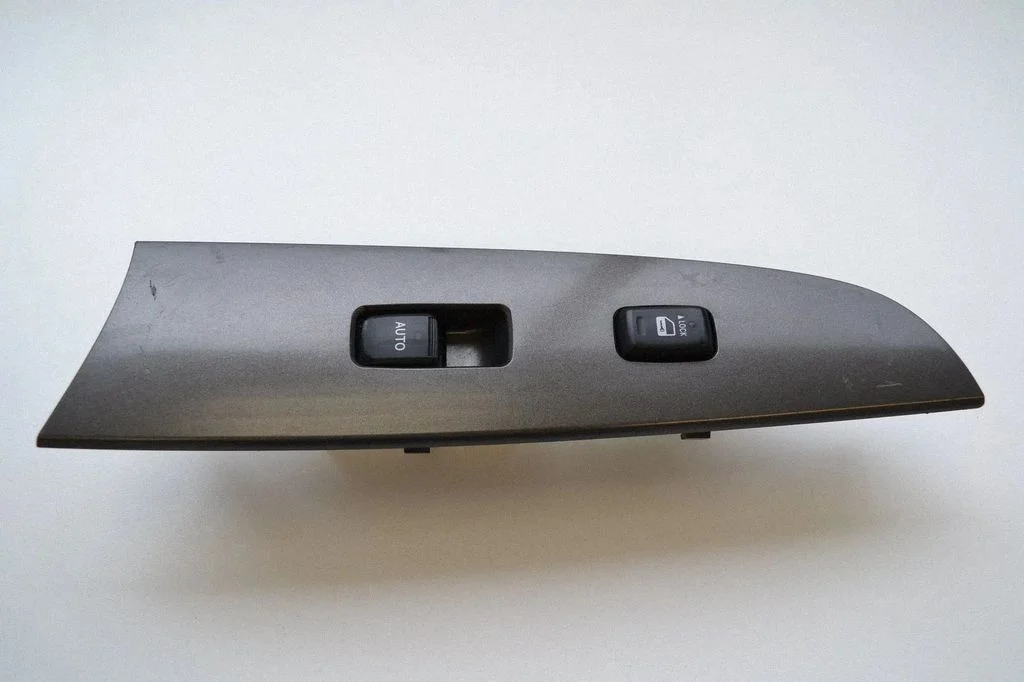 Electric window control switch – Lexus IS 220D-250-350 (2006-2013)