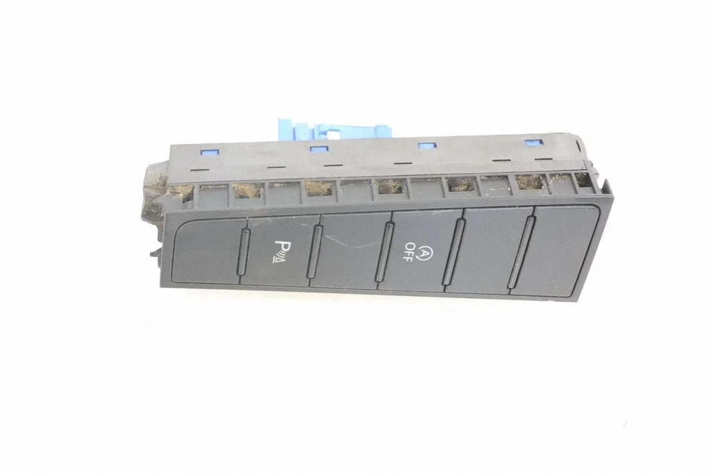 Citi slēdži/rokturi/pārslēdži 3AC927137K