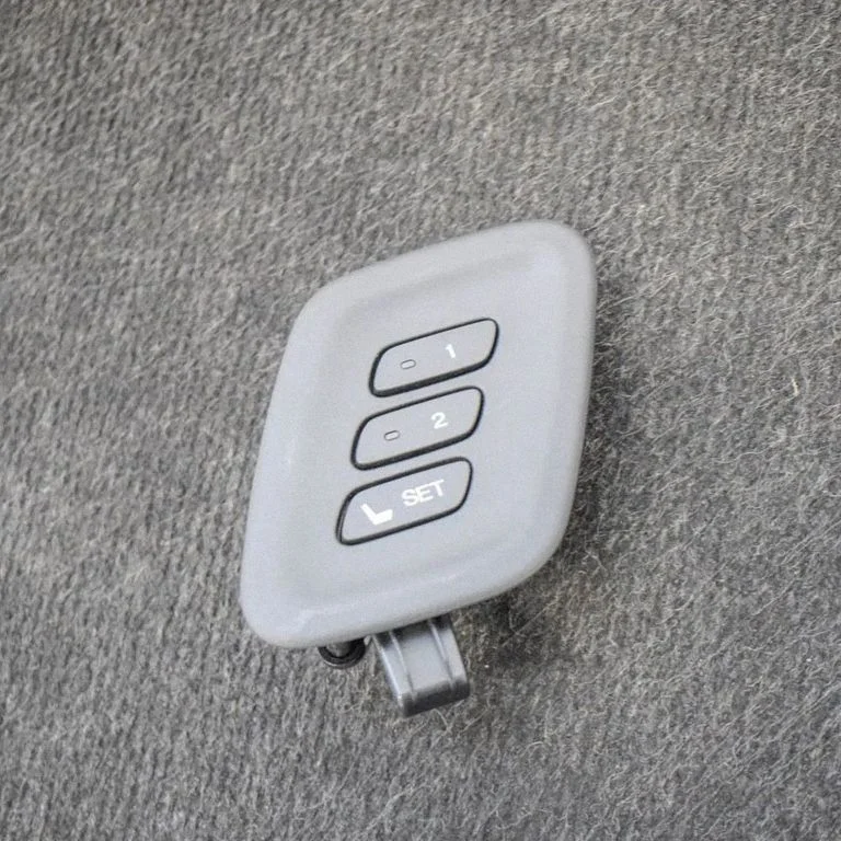 Citi slēdži/rokturi/pārslēdži M38008