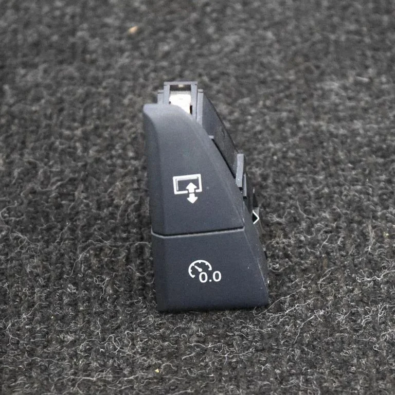 Citi slēdži/rokturi/pārslēdži 4G2927227