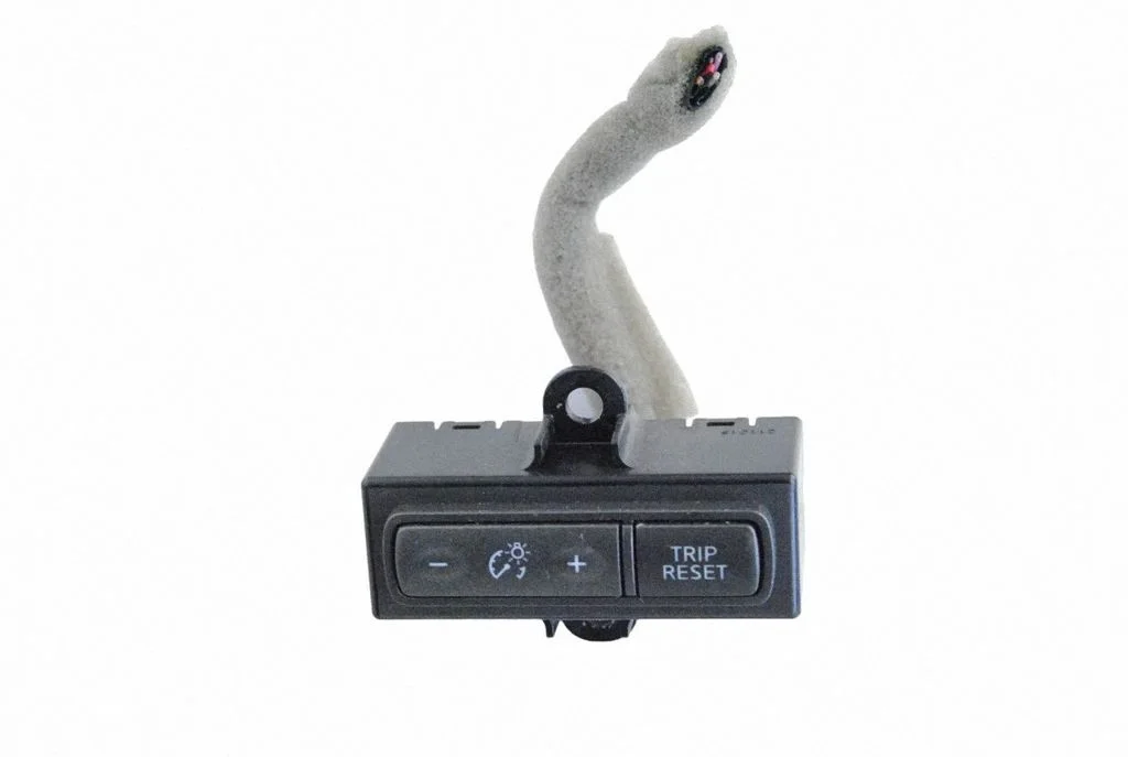 Other switches/knobs/shifts – Infiniti Q50 (2014-)