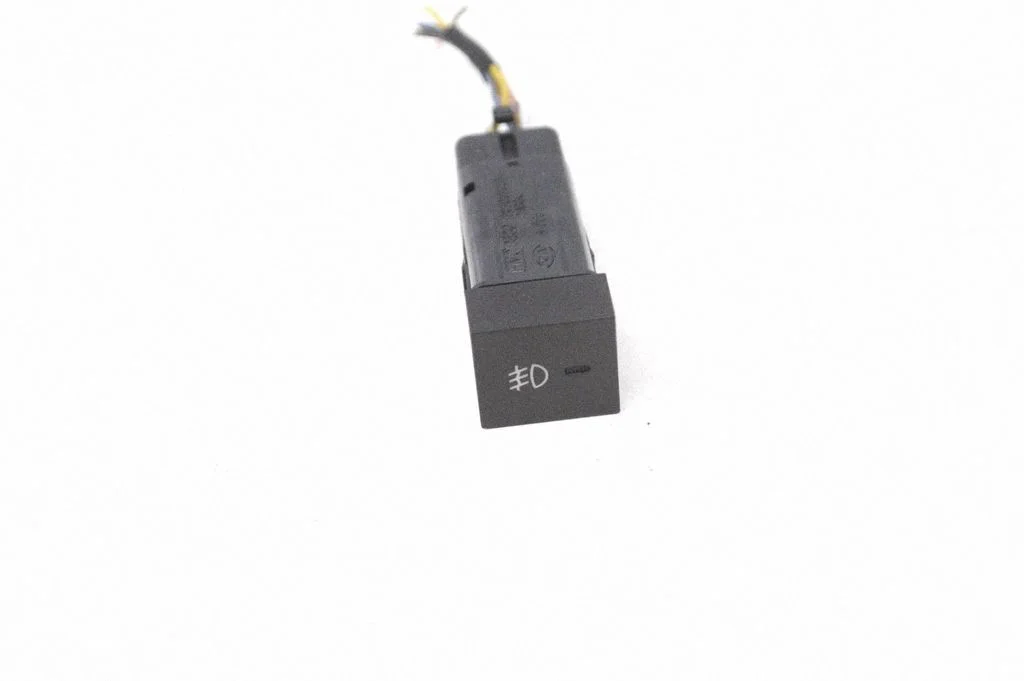 Pozostałe przełączniki i pokrętła 621W05010