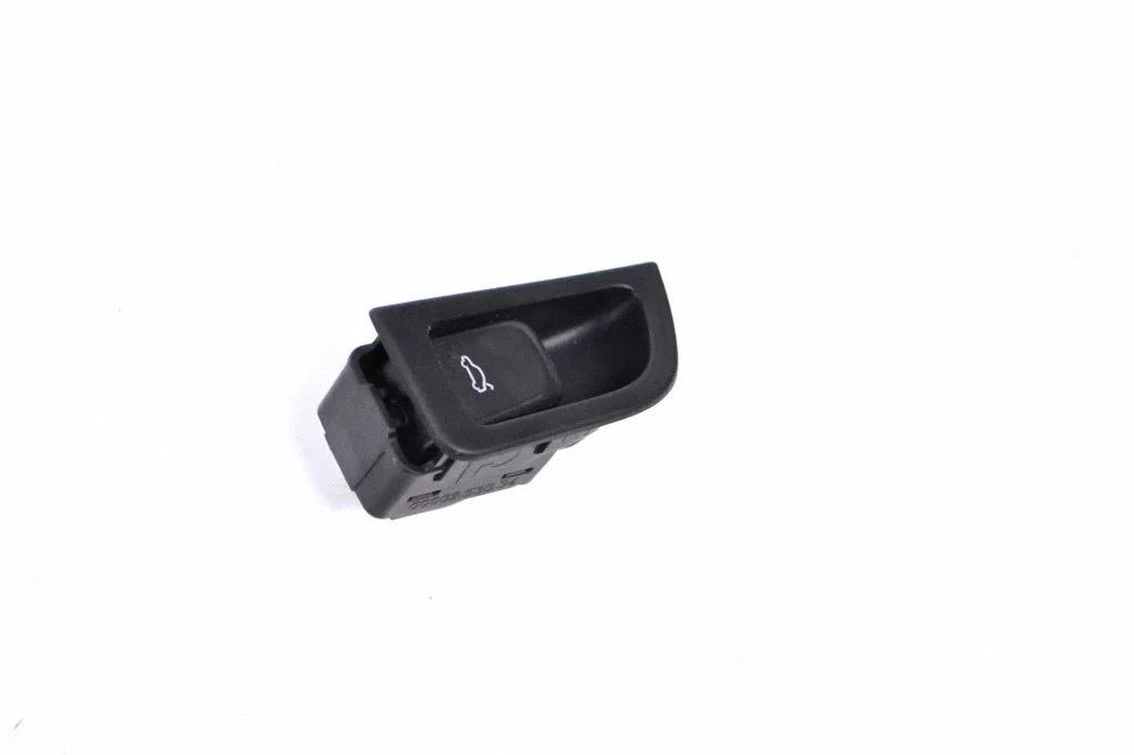 Citi slēdži/rokturi/pārslēdži 8T2959830
