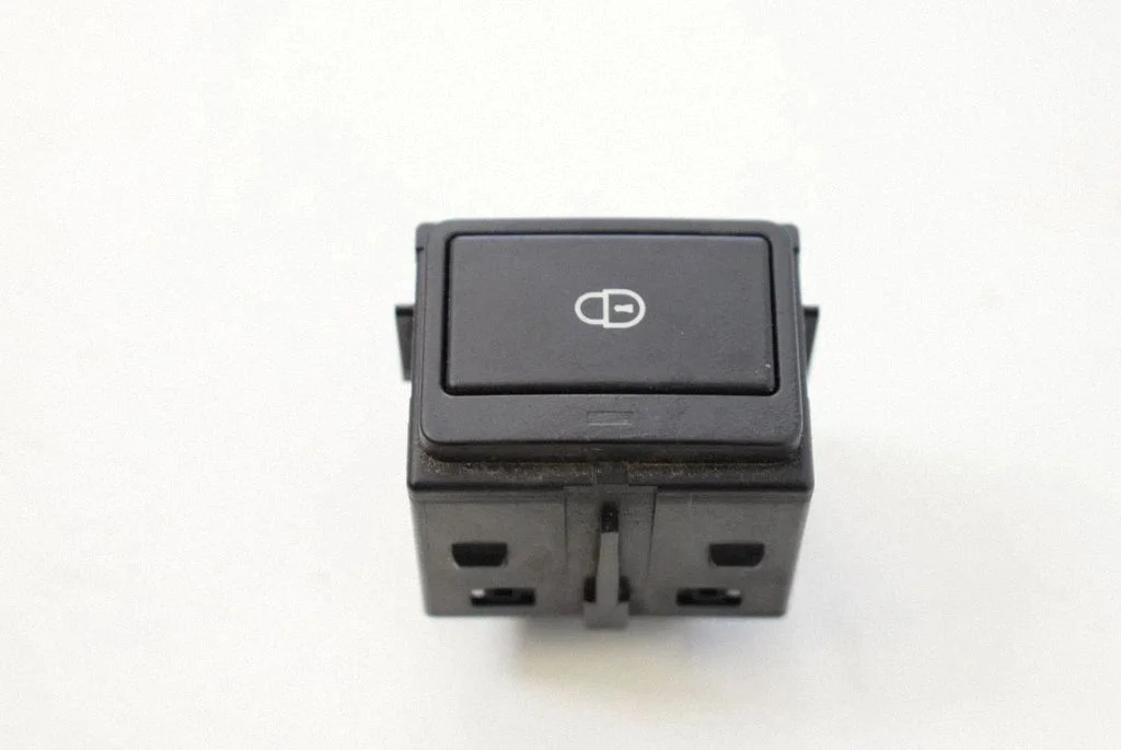 Muud lülitid / nupud / hoovad FK7214017EA